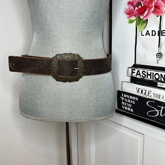 NWOT Landes Canada Brown Distressed Leather Belt Size M - Picture 1 of 5